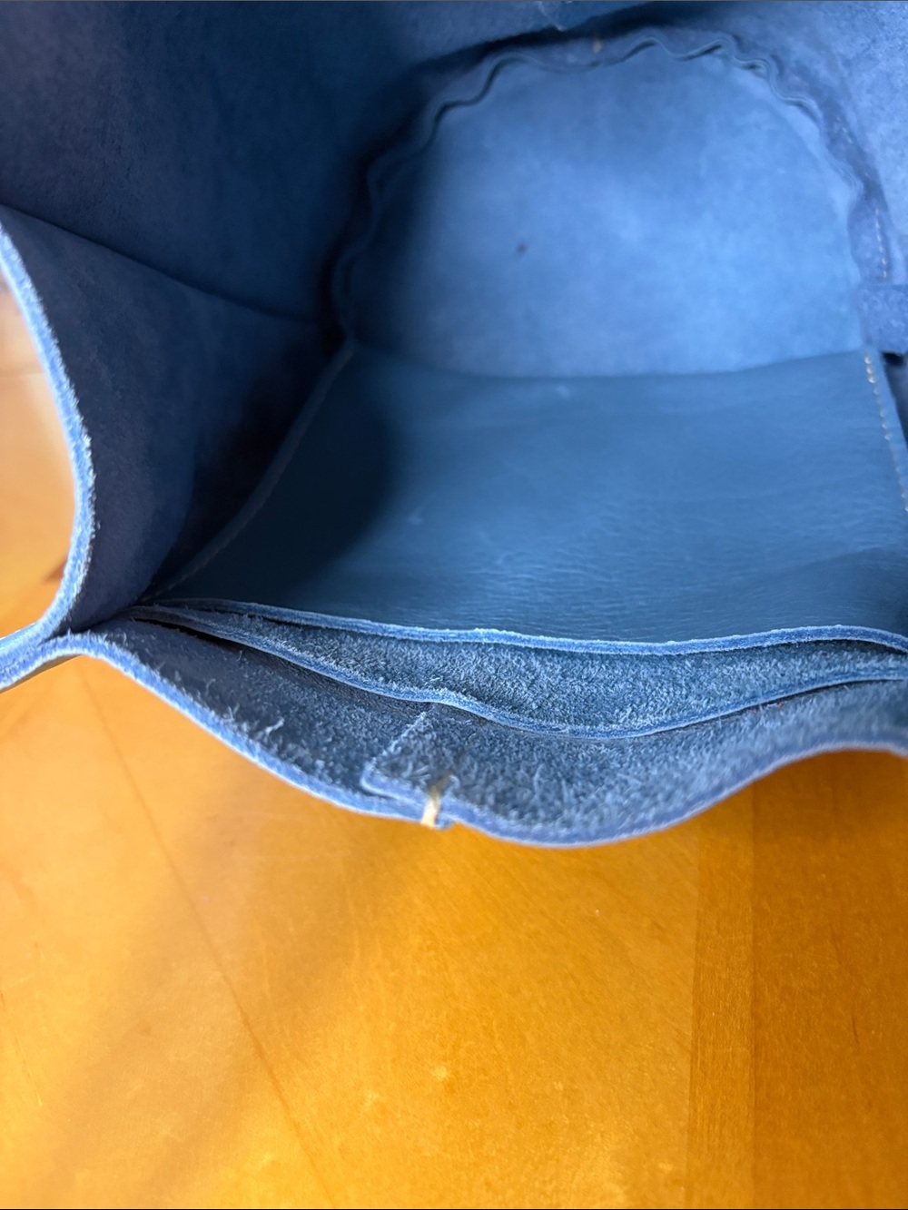 Portland Leather Small Devan Bucket - Picture 6 of 7